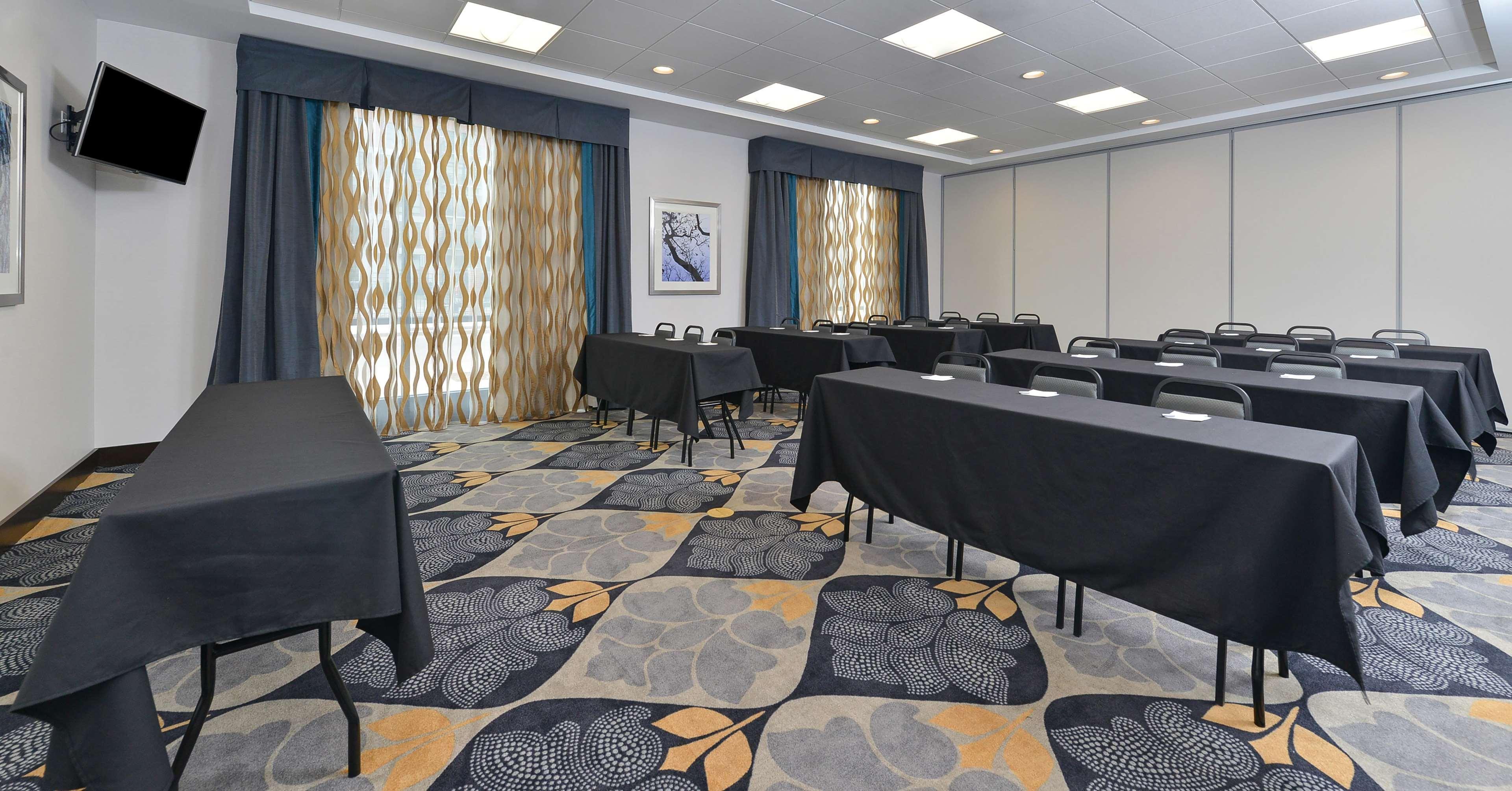 Hampton Inn & Suites Des Moines Downtown Εξωτερικό φωτογραφία
