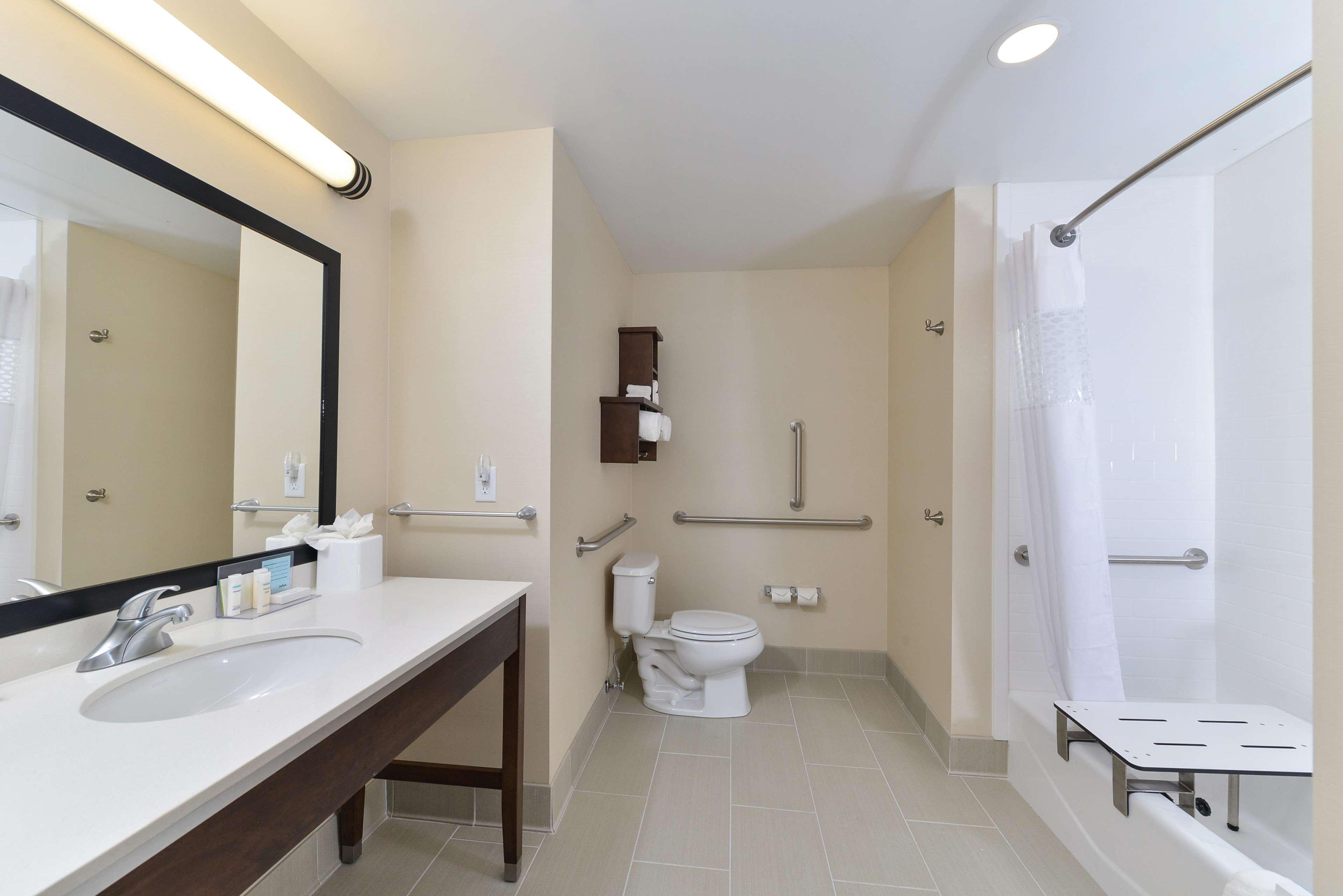 Hampton Inn & Suites Des Moines Downtown Εξωτερικό φωτογραφία