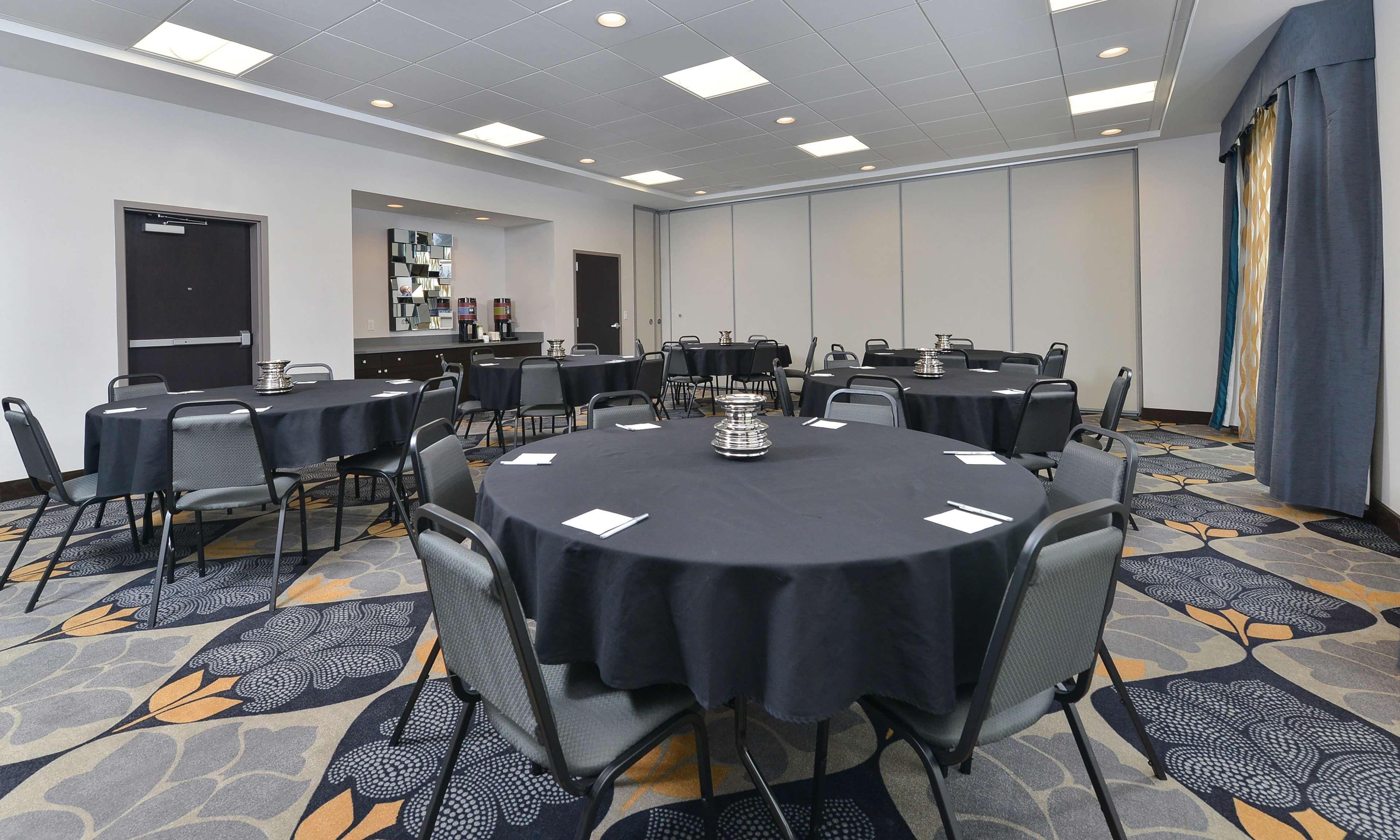 Hampton Inn & Suites Des Moines Downtown Εξωτερικό φωτογραφία