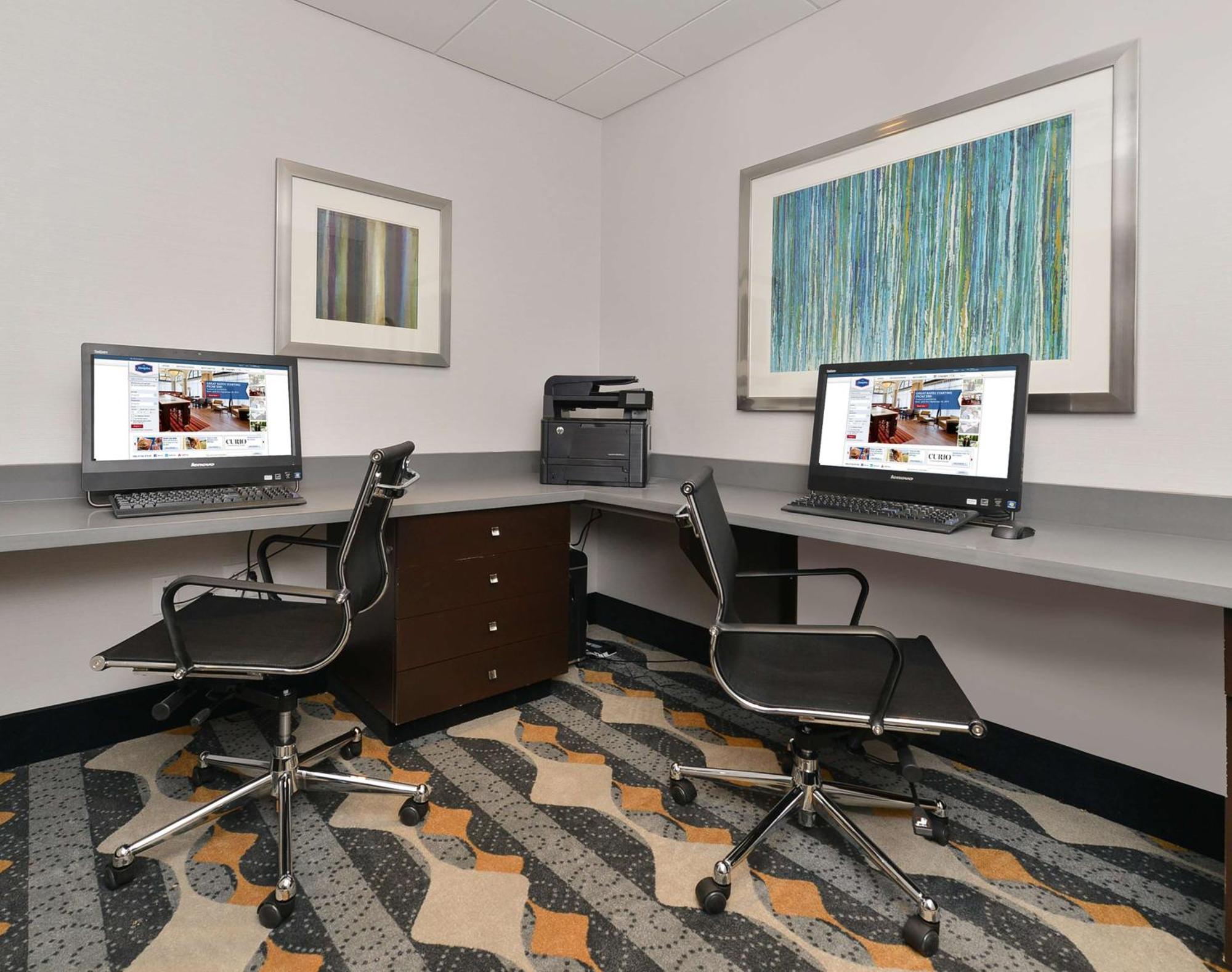 Hampton Inn & Suites Des Moines Downtown Εξωτερικό φωτογραφία