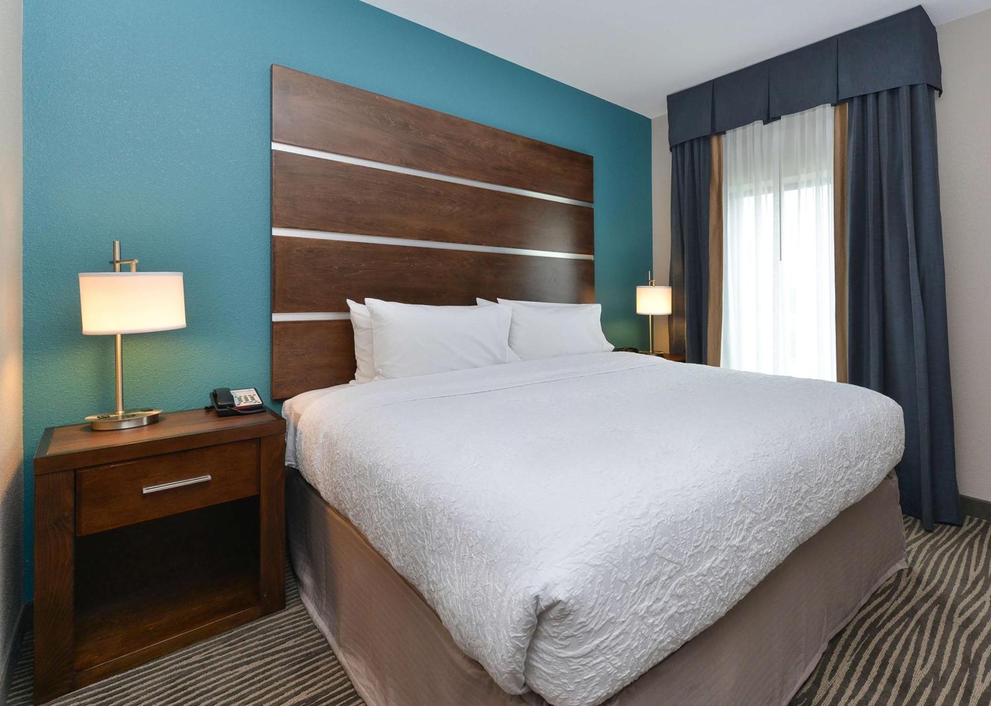 Hampton Inn & Suites Des Moines Downtown Εξωτερικό φωτογραφία