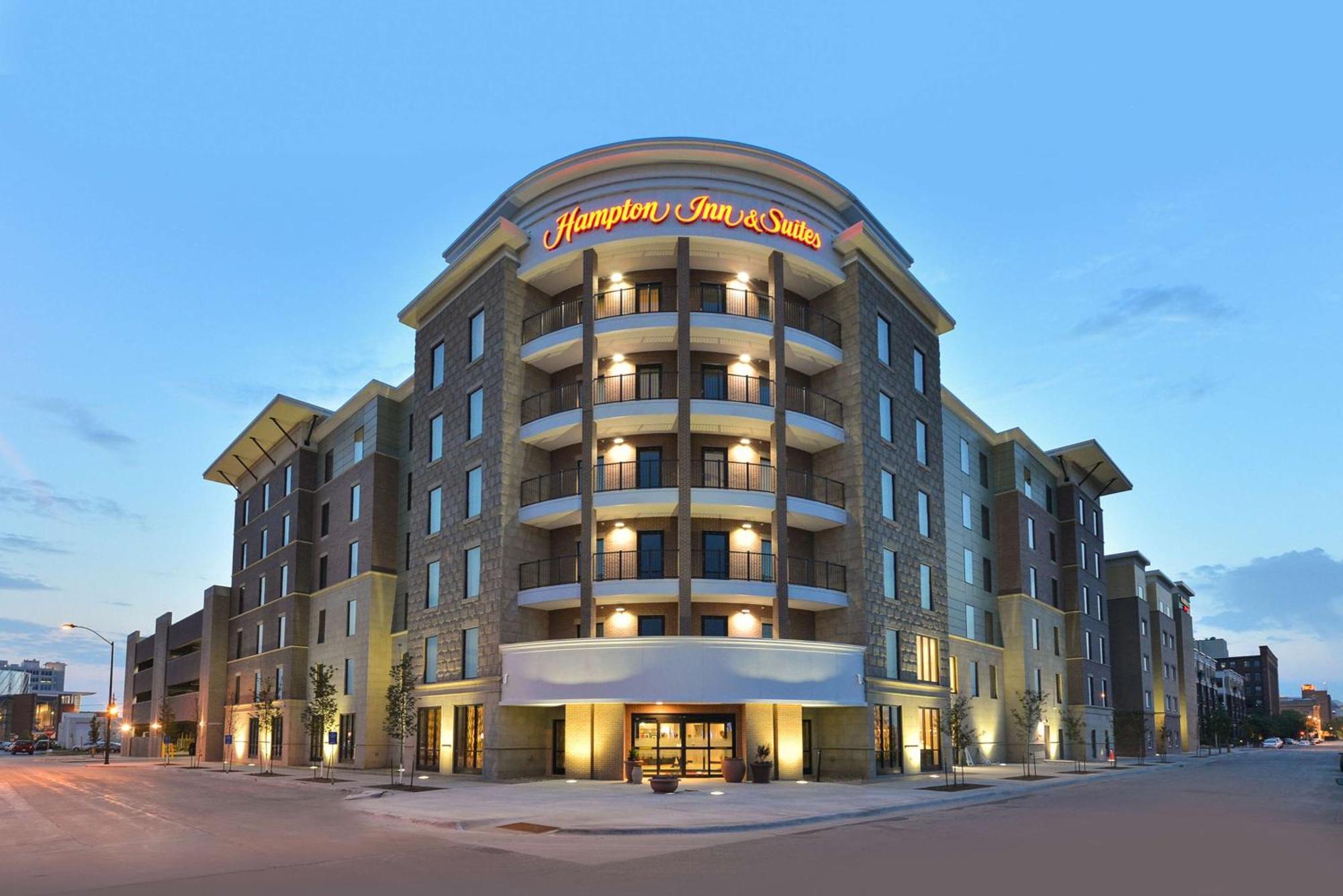 Hampton Inn & Suites Des Moines Downtown Εξωτερικό φωτογραφία
