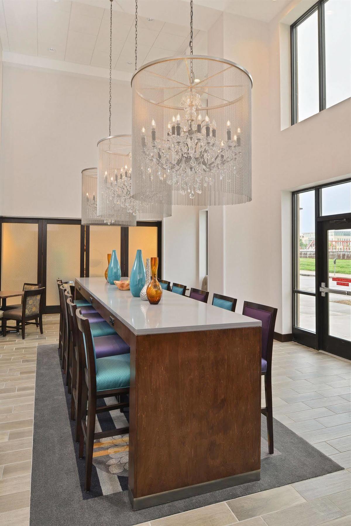 Hampton Inn & Suites Des Moines Downtown Εξωτερικό φωτογραφία