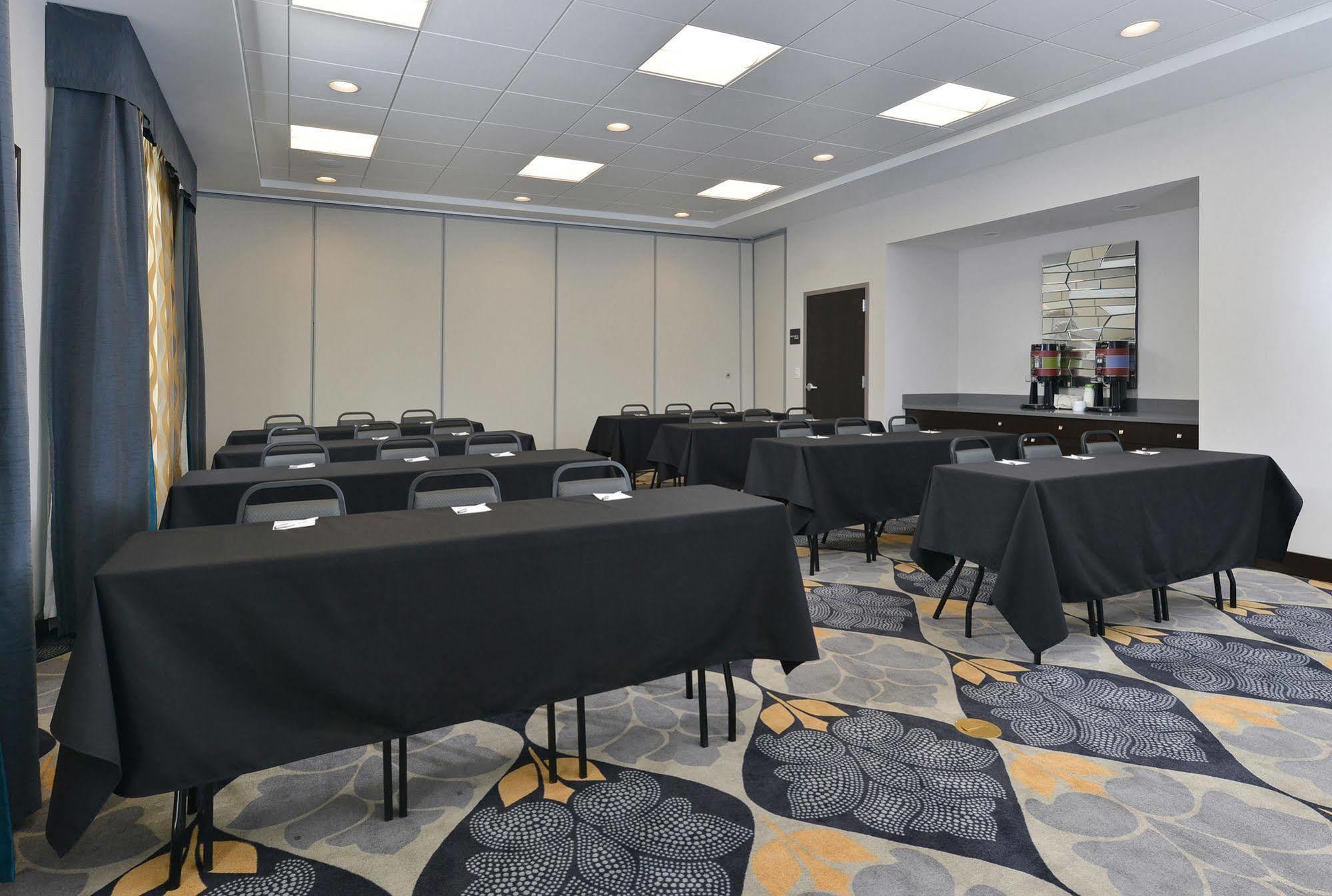 Hampton Inn & Suites Des Moines Downtown Εξωτερικό φωτογραφία