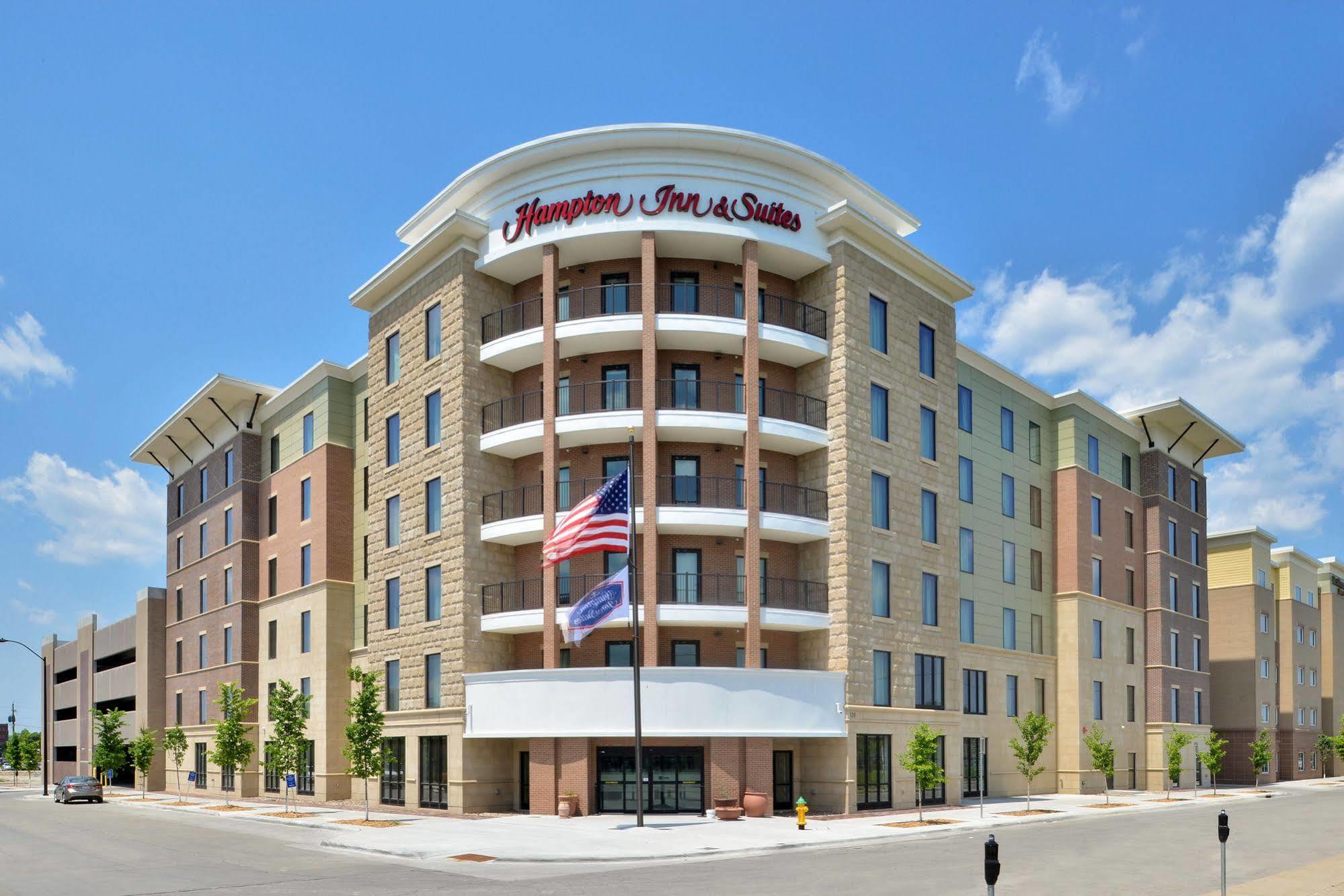 Hampton Inn & Suites Des Moines Downtown Εξωτερικό φωτογραφία